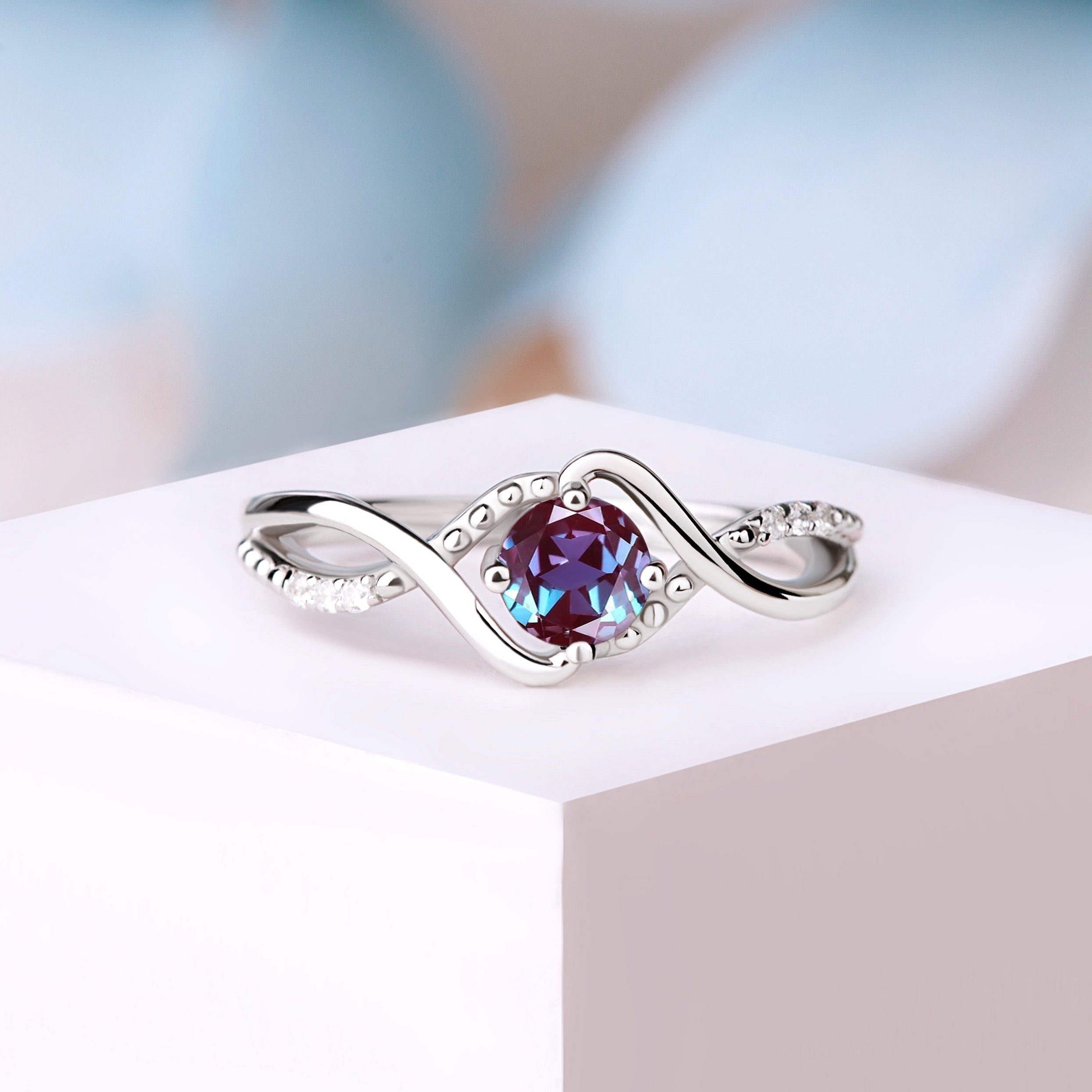 Daria – Alexandrite Engagement Ring