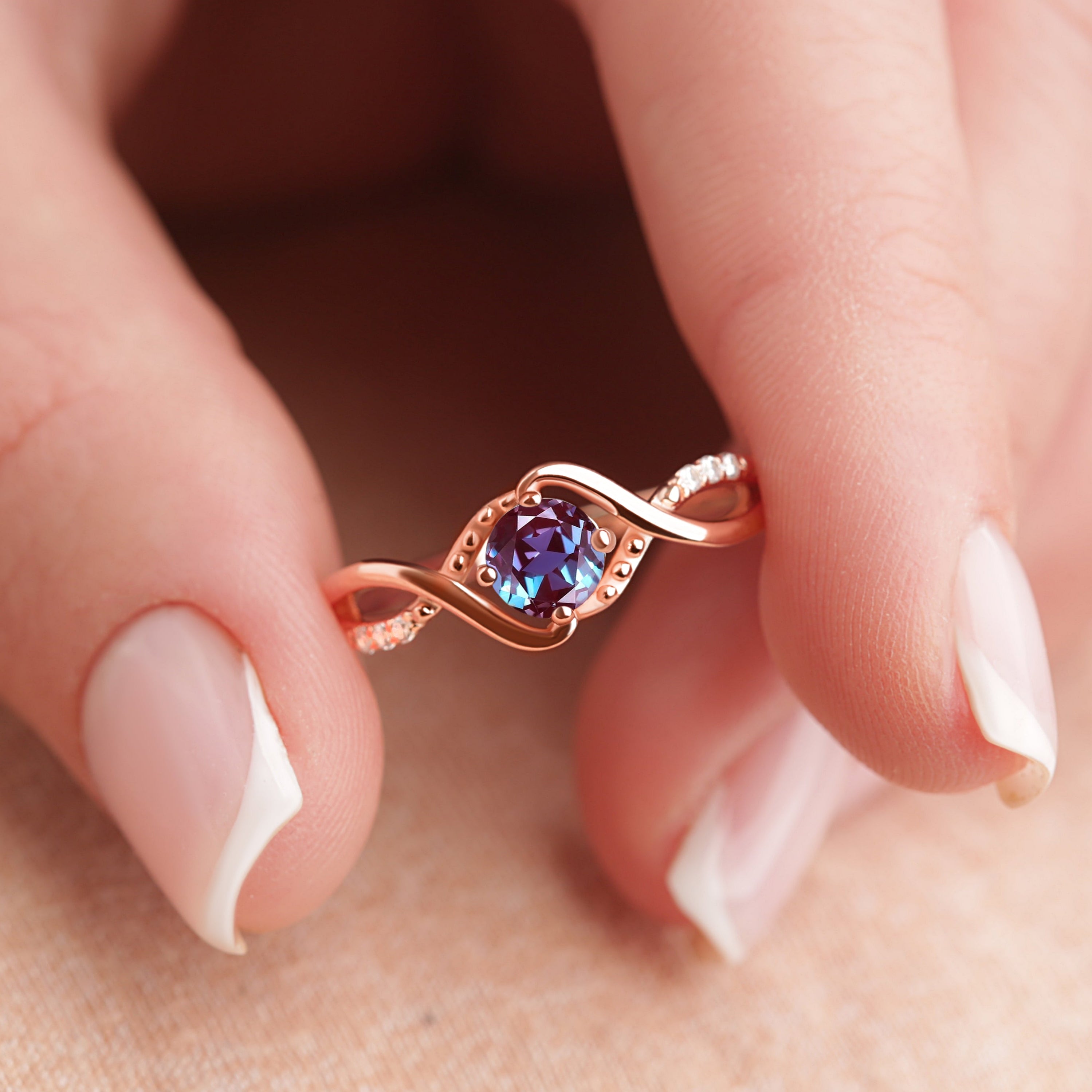 Daria – Alexandrite Engagement Ring