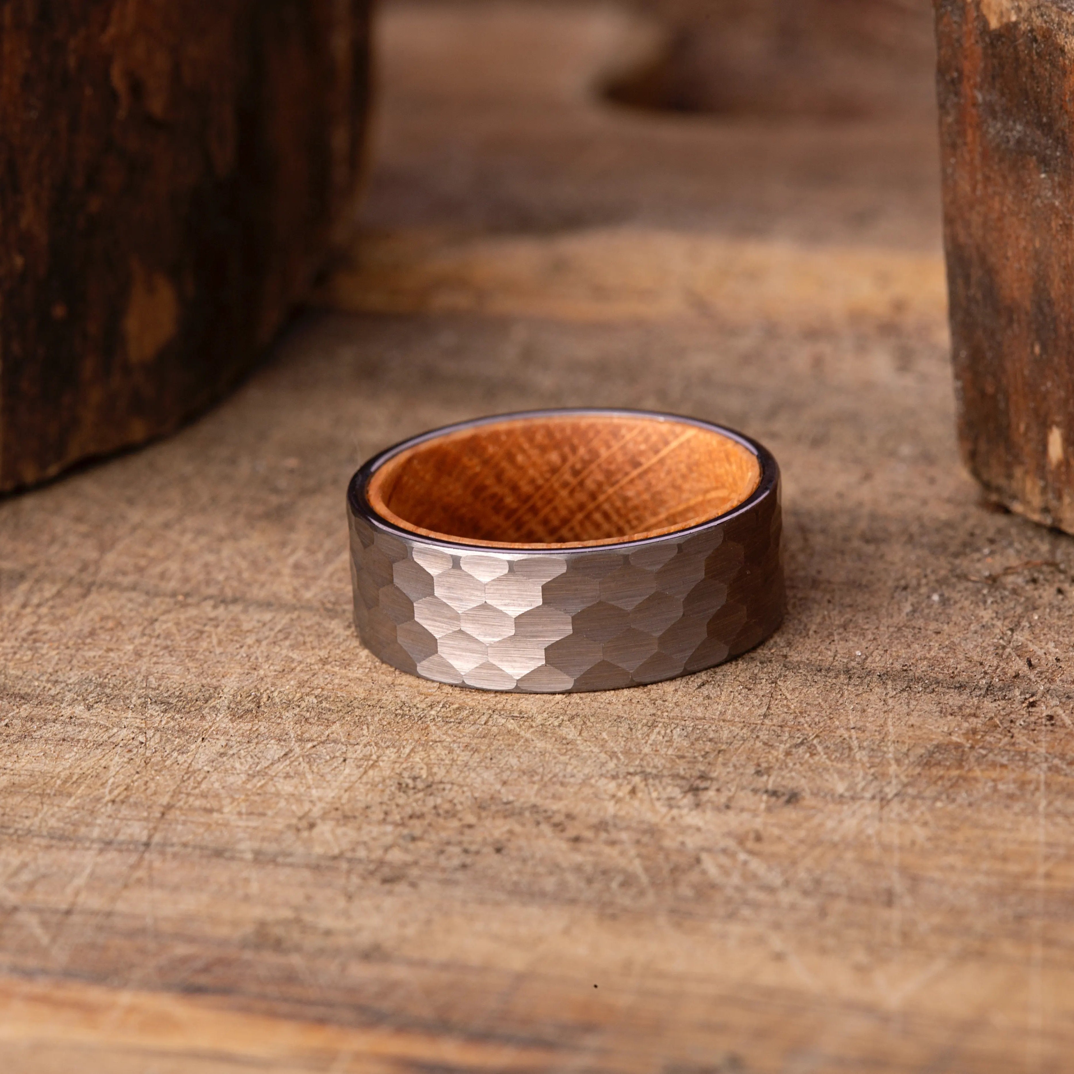 Hammered Silver Tone Men's Band Ring: Durable Steel Wedding Band
