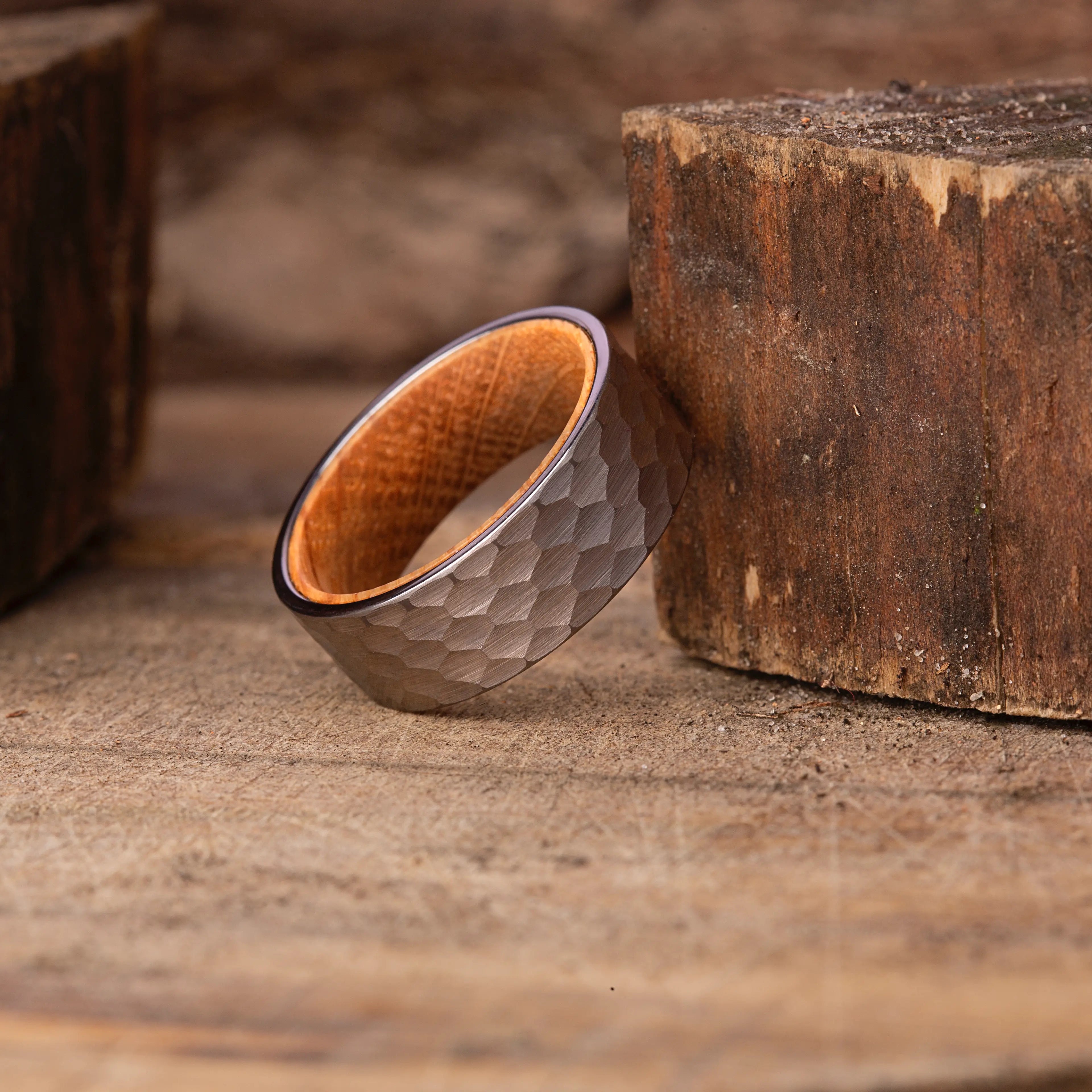 Hammered Silver Tone Men's Band Ring: Durable Steel Wedding Band