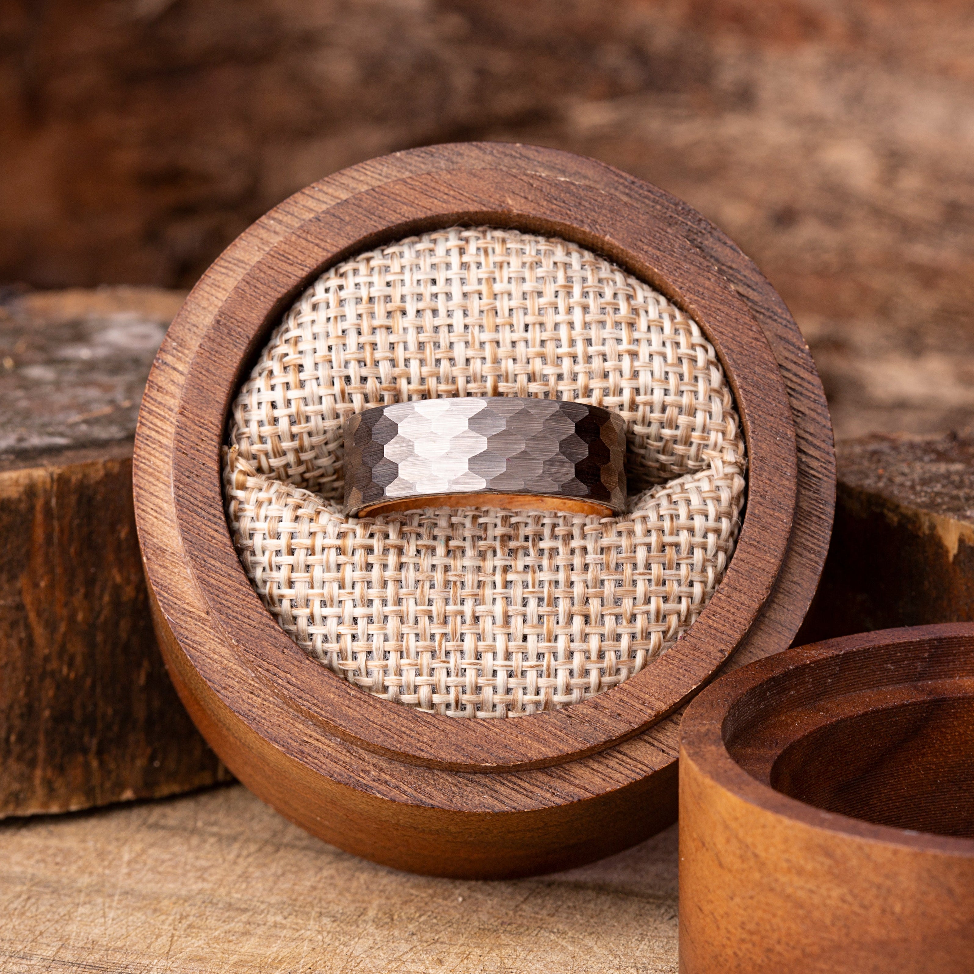 Hammered Silver Tone Men's Band Ring: Durable Steel Wedding Band