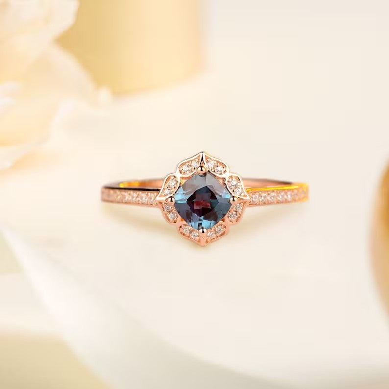 Front view of the Vintage Alexandrite Ring, featuring a 6mm color-changing Alexandrite gemstone and 24K gold plating