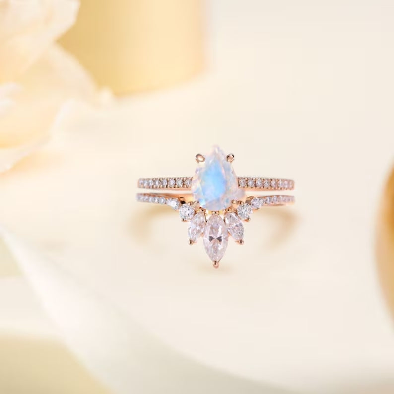 Alternative close-up of the Vintage Moonstone Enchantment Set highlighting the craftsmanship and Moonstone gemstone